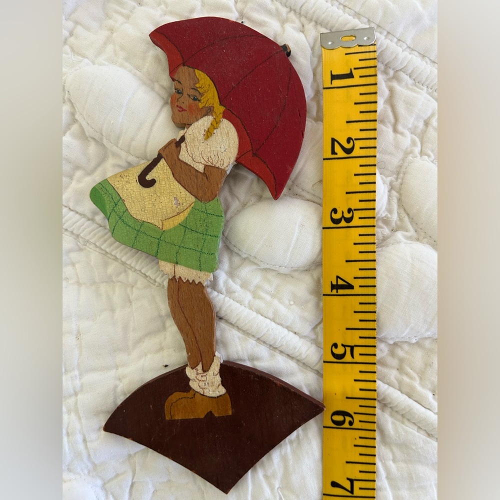Handmade Morton saltgirl wall hanging. Hand painted made in Germany. vintage.